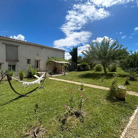 Sous Les Etoiles En Provence, Les Bambous Et Les Grands Chenes * Lurs